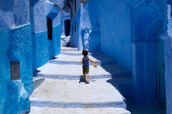 blue-streets-of-chefchaouen-morocco-12-660x438