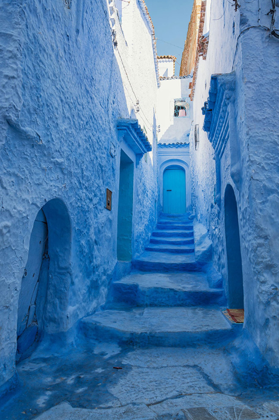 blue-streets-of-chefchaouen-morocco-5-660x993