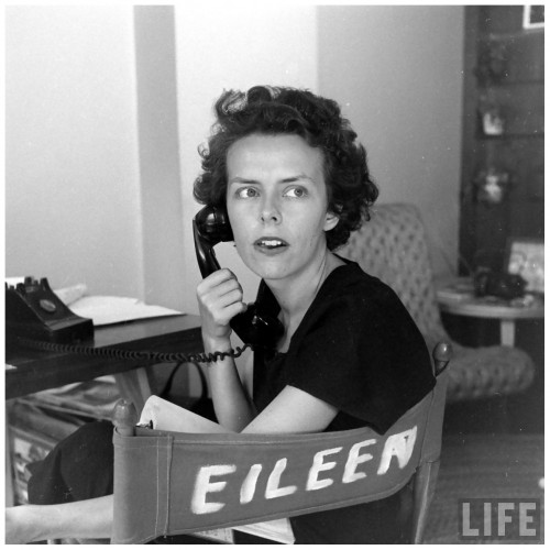 eileen-ford-model-agengy-and-telephone-1948-photo-nina-leen-life