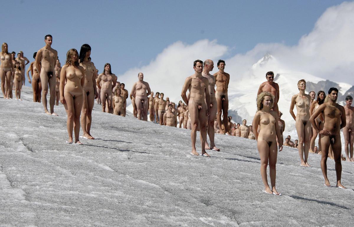 The Naked World of Spencer Tunick NSFW " Shoot The Centerfol